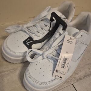 Woman's White Memory Foam Sneakers